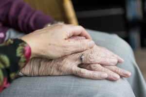 Krizová linka pro seniory: Bezpečná opora pro starší generaci
