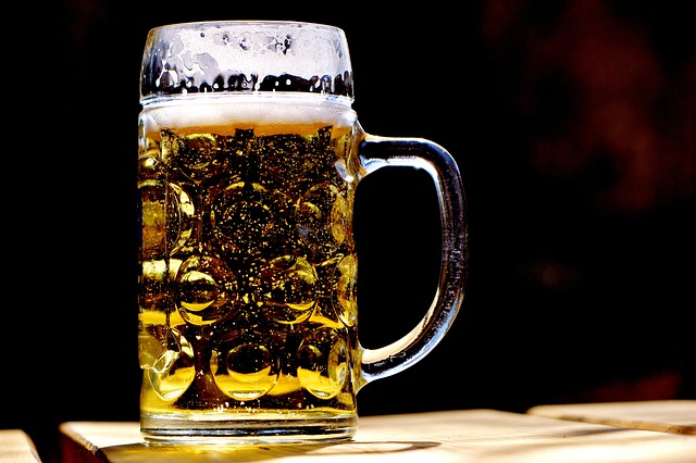 Závislost na pivu: Jak poznat, že se přiblížíte k hranici závislosti?